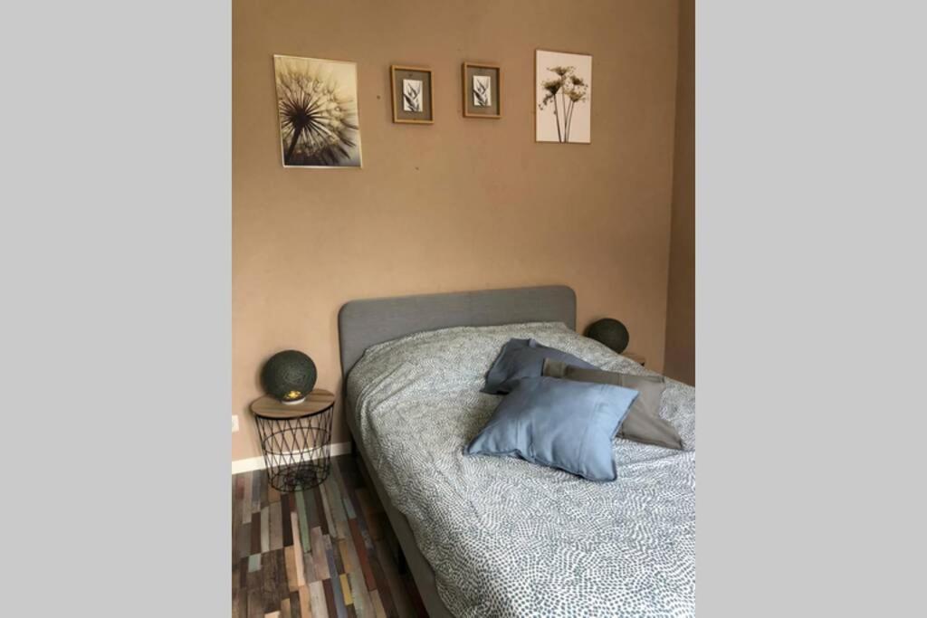 Appart rénové 2 chambres avec clim LʼIsle-sur-la-Sorgue Esterno foto