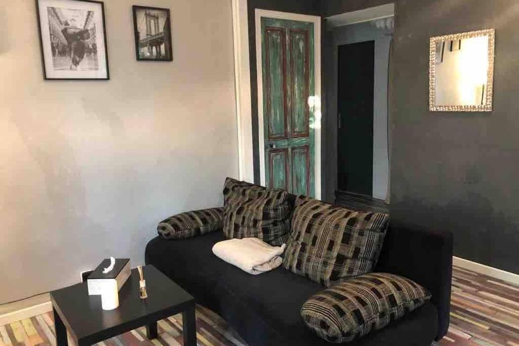 Appart rénové 2 chambres avec clim LʼIsle-sur-la-Sorgue Esterno foto